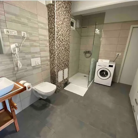 Lovely In Nature With Sauna Apartamento